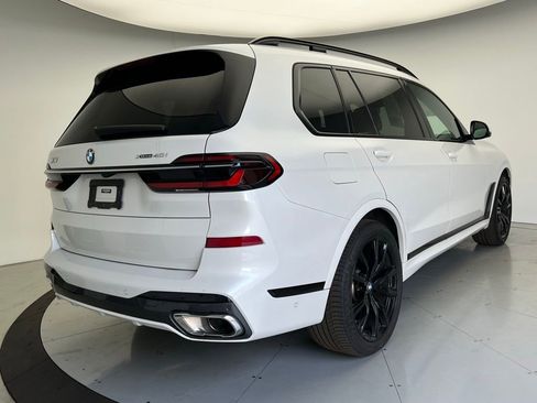 Certified 2023 BMW X7 xDrive40i w/ M Sport Package image 3