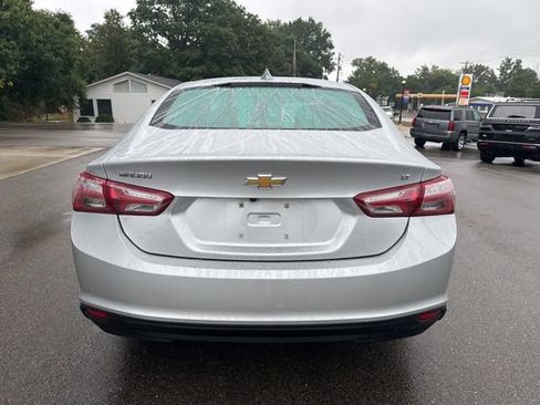 Used 2022 Chevrolet Malibu LT image 4