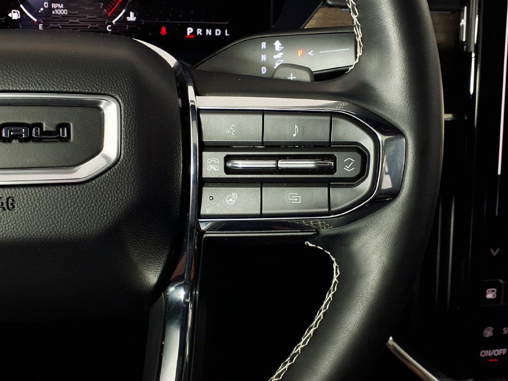 Used 2024 GMC Acadia Denali FWD image 21