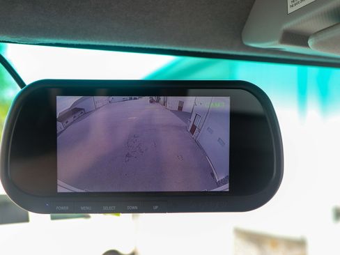 Used 2024 Isuzu NPR image 22