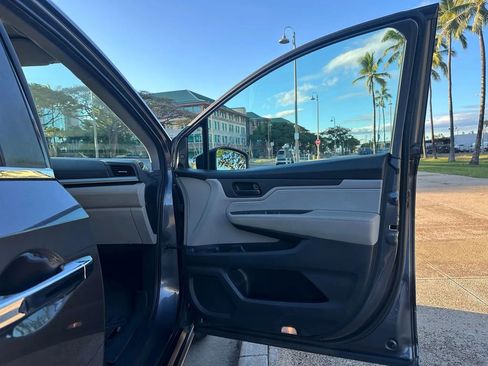 Used 2018 Honda Odyssey EX-L image 16