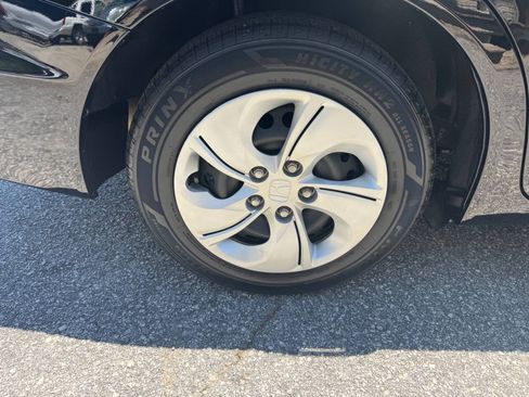 Used 2013 Honda Civic LX image 9