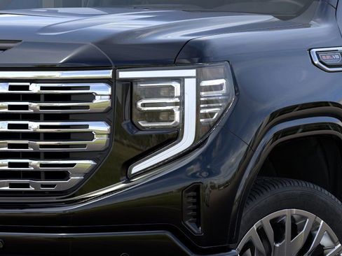 New 2025 GMC Sierra 1500 Denali w/ Denali Reserve Package image 18