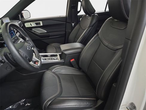 Used 2020 Ford Explorer ST w/ ST Street Pack image 19