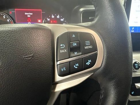 Used 2024 Ford Explorer XLT w/ Equipment Group 202A AWD/4WD image 19