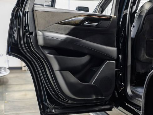 Used 2016 Cadillac Escalade Platinum RWD image 58