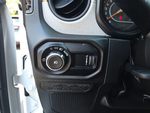 Used 2024 Jeep Wrangler Unlimited Sport AWD/4WD image 22