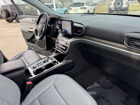 Certified 2021 Ford Explorer XLT w/ Equipment Group 202A image 36