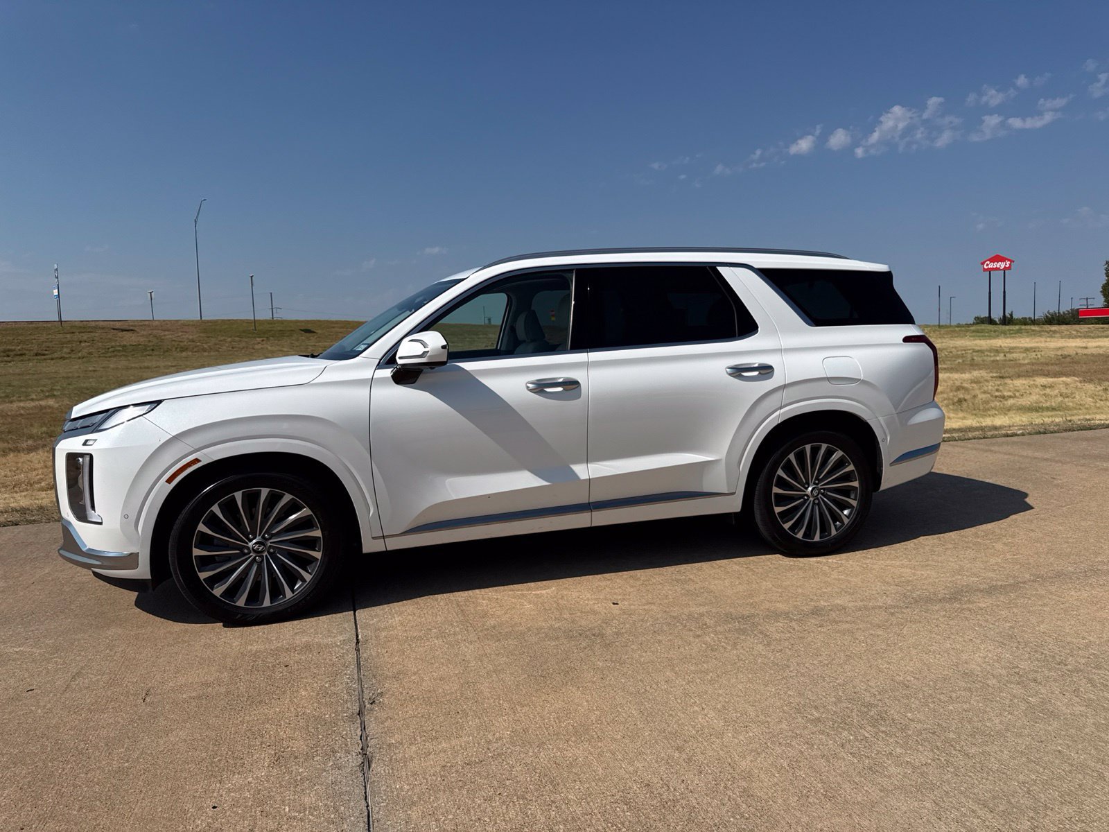 Used 2024 Hyundai Palisade Calligraphy FWD image 17