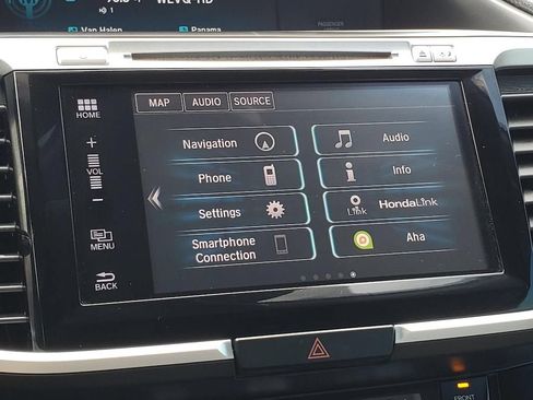Used 2016 Honda Accord Touring image 25