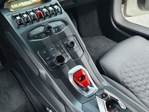 Used 2018 Lamborghini Huracan LP 580-2 image 34