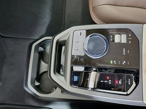 Used 2026 BMW iX xDrive45 w/ Premium Package image 15