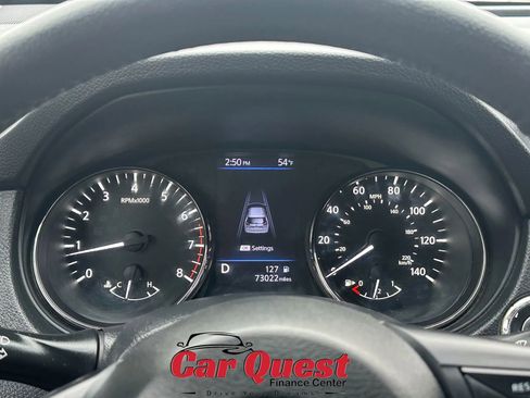 Used 2020 Nissan Rogue SV image 32