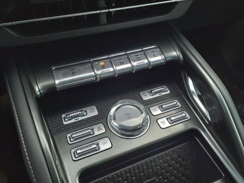 New 2024 Lincoln Nautilus Premier w/ Equipment Group 102A image 14