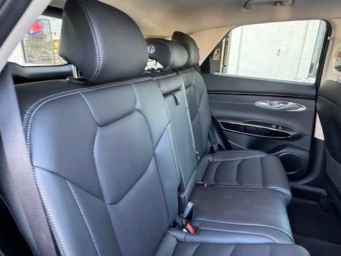 Used 2025 Genesis GV70 2.5T AWD/4WD image 19