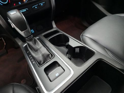 Used 2019 Ford Escape SEL image 17