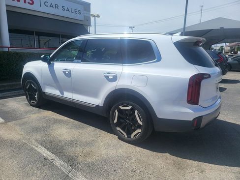 Used 2025 Kia Telluride S image 11