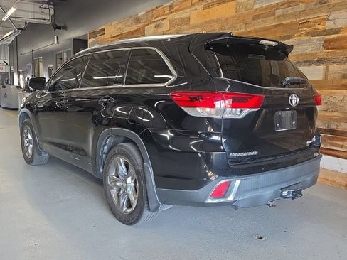 Used 2018 Toyota Highlander Limited Platinum AWD/4WD image 4