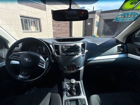 Used 2013 Subaru Outback 2.5i Premium AWD/4WD image 16