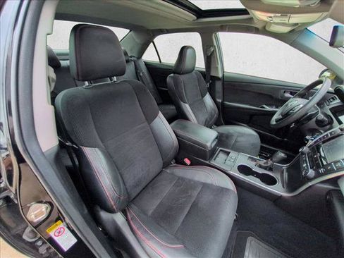 Used 2017 Toyota Camry XSE w/ Moonroof Package FWD image 20