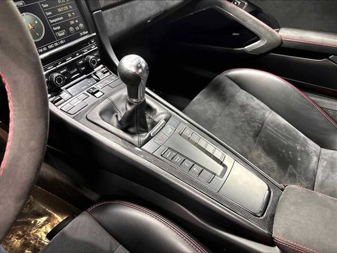 Used 2016 Porsche 911 Carrera GTS RWD image 19
