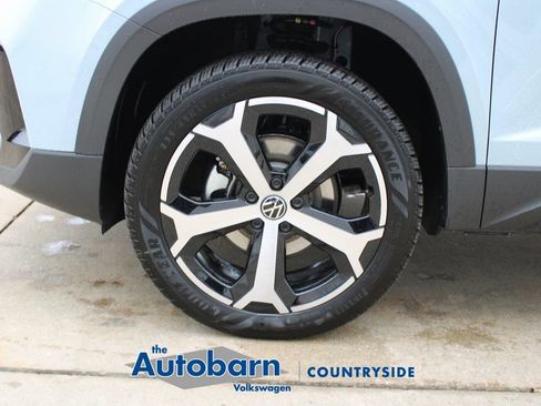 New 2026 Volkswagen Taos SEL AWD/4WD image 21