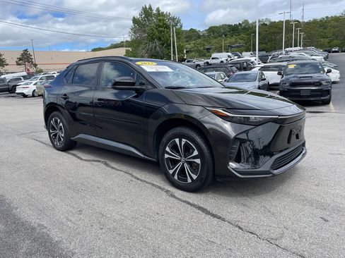Certified 2023 Toyota bZ4X AWD w/ Weather Package image 6