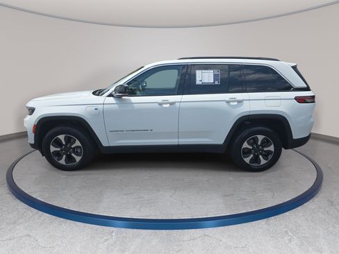 Used 2024 Jeep Grand Cherokee Limited 4xe AWD/4WD image 8
