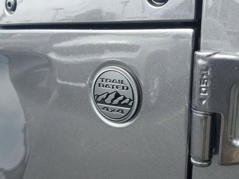 New 2025 Jeep Gladiator Sport image 20