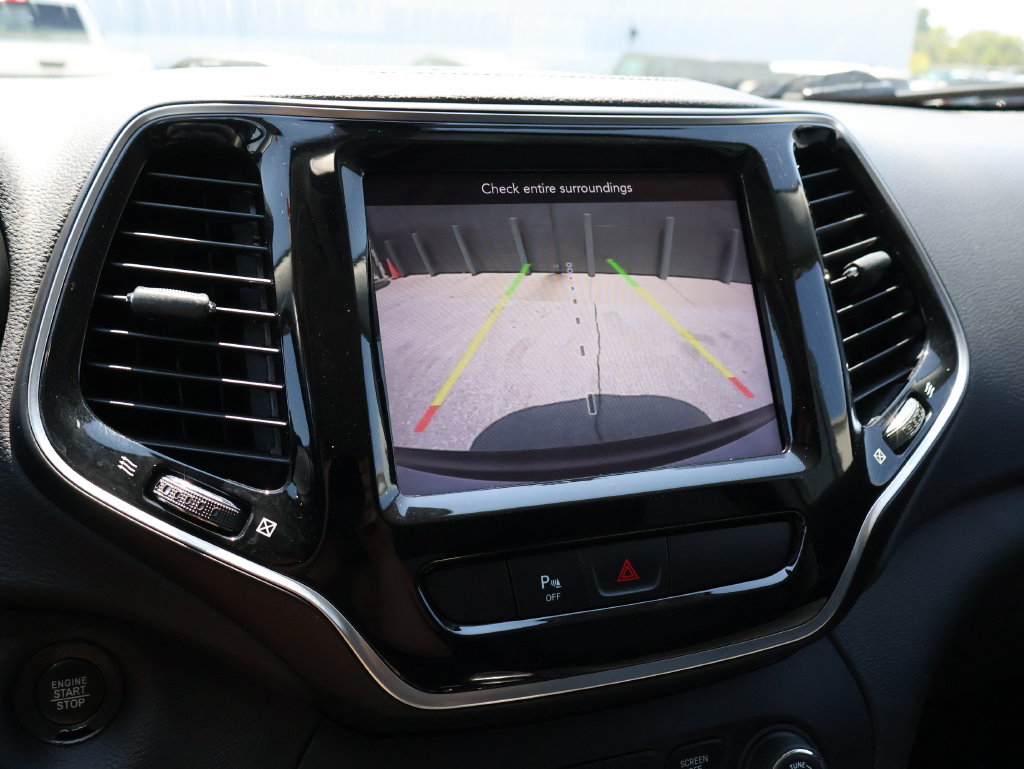 Used 2020 Jeep Cherokee Limited FWD image 34
