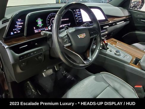 Used 2023 Cadillac Escalade Premium Luxury AWD/4WD image 7