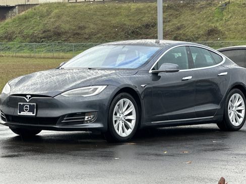 Used 2018 Tesla Model S 75D image 7