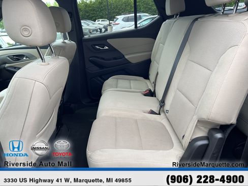 Used 2023 Chevrolet Traverse LS AWD/4WD image 24