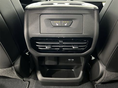 New 2025 Chevrolet Silverado EV LT image 18