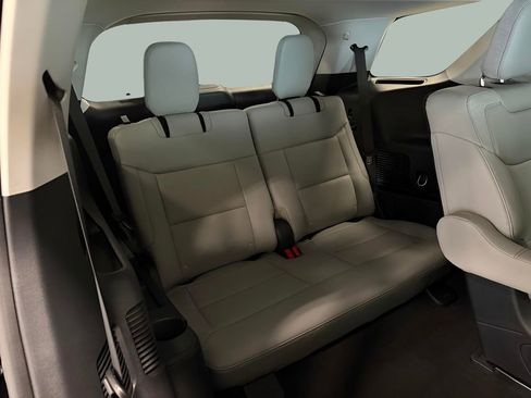 New 2026 Ford Explorer Active w/ Active Comfort Package AWD/4WD image 17