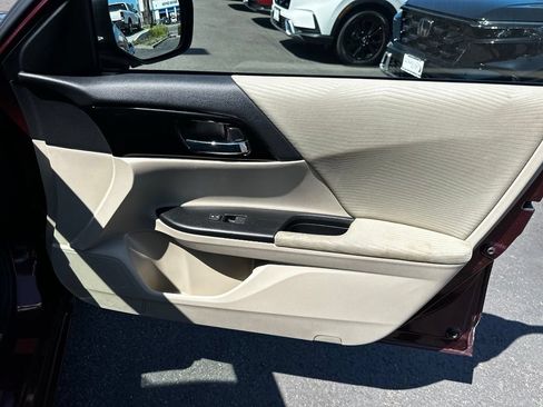Used 2016 Honda Accord LX image 14