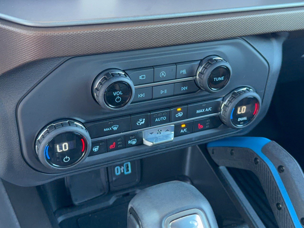 Used 2023 Ford Bronco Outer Banks AWD/4WD image 22