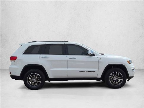 Used 2018 Jeep Grand Cherokee Limited AWD/4WD image 4