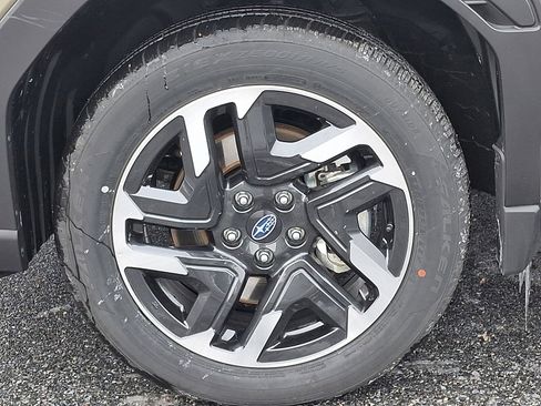 Certified 2025 Subaru Forester Limited image 8