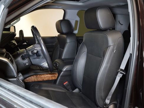 Used 2020 Chevrolet Tahoe Premier AWD/4WD image 4