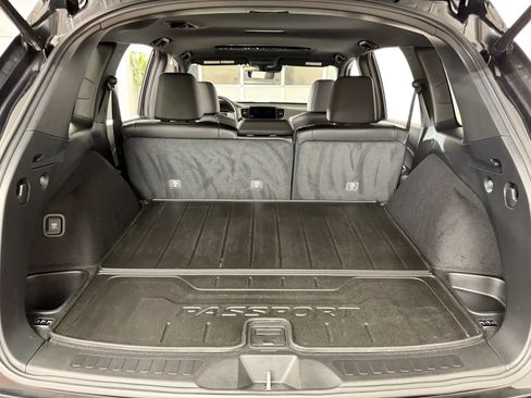Used 2024 Honda Passport EX-L image 32