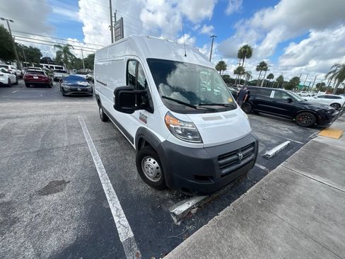 Used 2018 RAM ProMaster 2500 FWD image 4