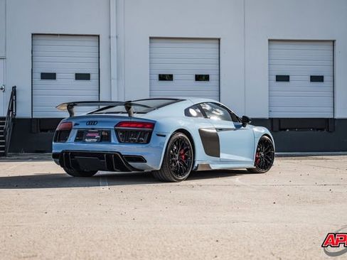 Used 2018 Audi R8 V10 w/ Premium Package image 68