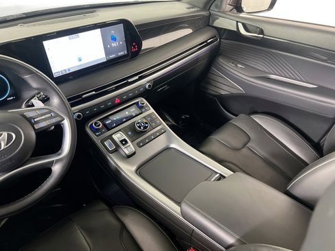 Used 2023 Hyundai Palisade Calligraphy image 24