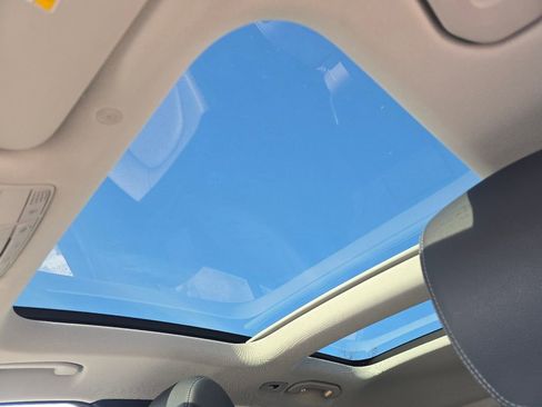 Certified 2022 Mercedes-Benz GLC 300 4MATIC image 3