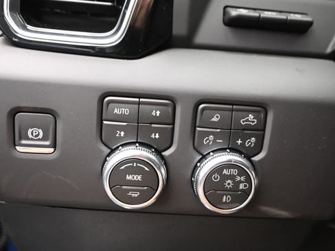 New 2026 GMC Sierra 2500 Denali Ultimate w/ Max Trailering Package AWD/4WD image 23