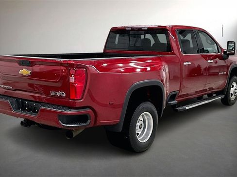 Used 2022 Chevrolet Silverado 3500 High Country w/ Technology Package image 5