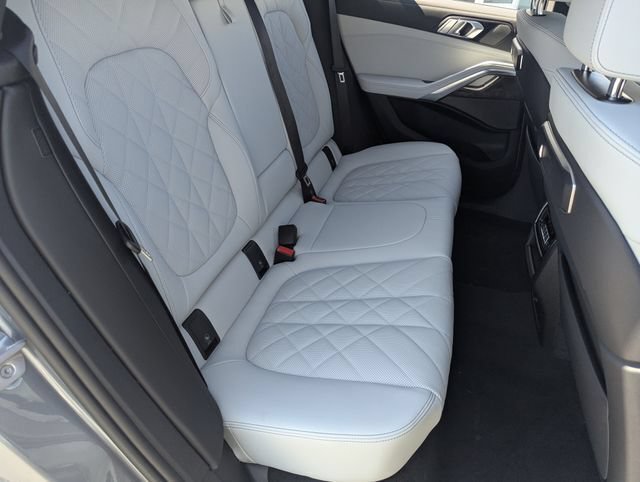 New 2027 BMW X6 xDrive40i w/ Climate Comfort Package AWD/4WD image 14