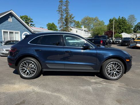 Used 2017 Porsche Macan S AWD/4WD image 4