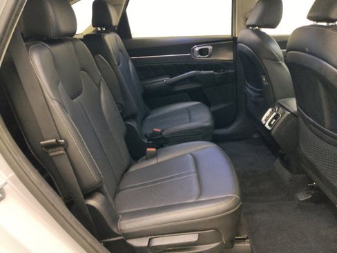 Used 2022 Kia Sorento SX FWD image 19